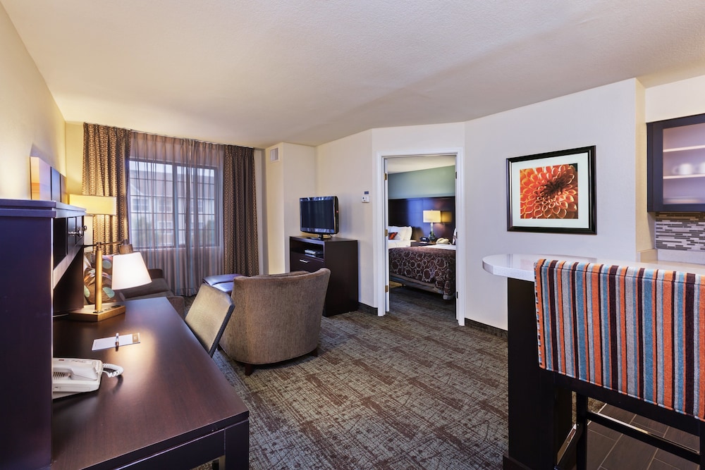 Staybridge Suites Tulsa-Woodland Hills 32/56