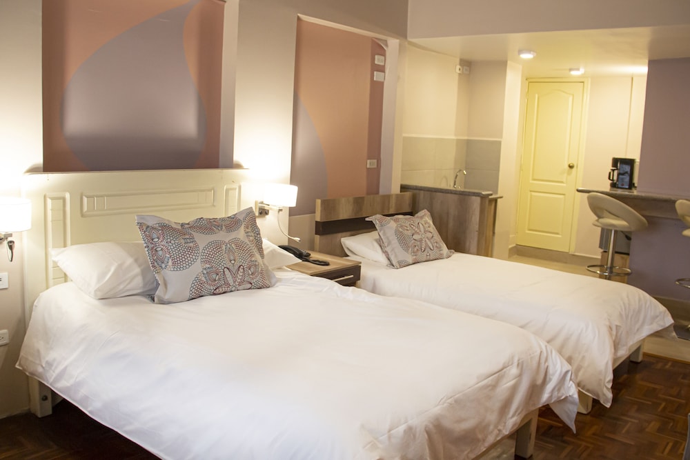 1 BEDROOM, SUPERIOR, SUITE, CITY VIEW