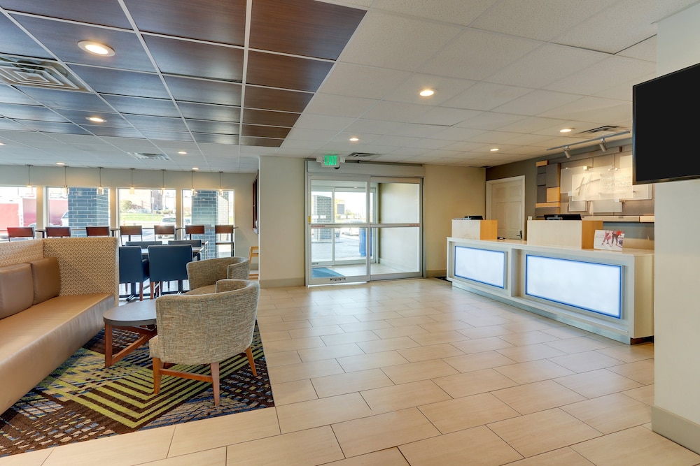 Holiday Inn Express Cincinnati North - Monroe 6/51