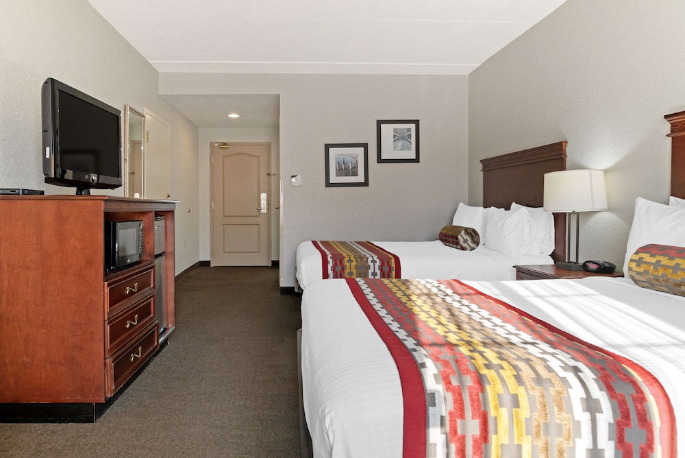 Standard, 2 Queen Beds