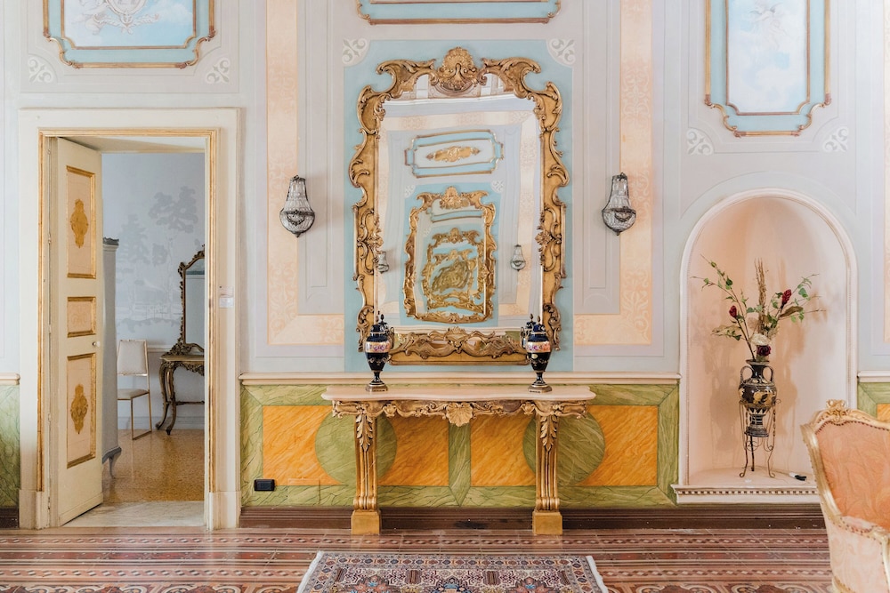 Palazzo De Castro 13/78