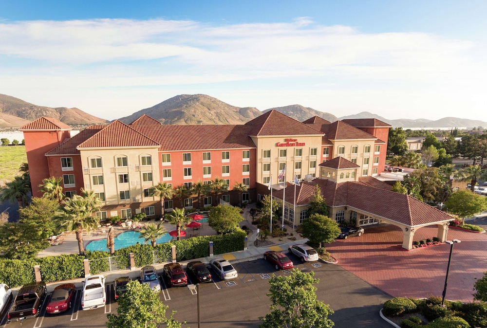 Hilton Garden Inn Fontana 1/46