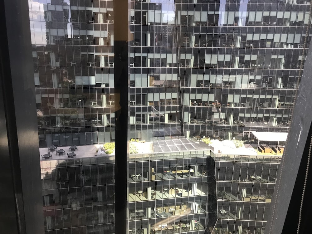 Winston Apartments 2/67