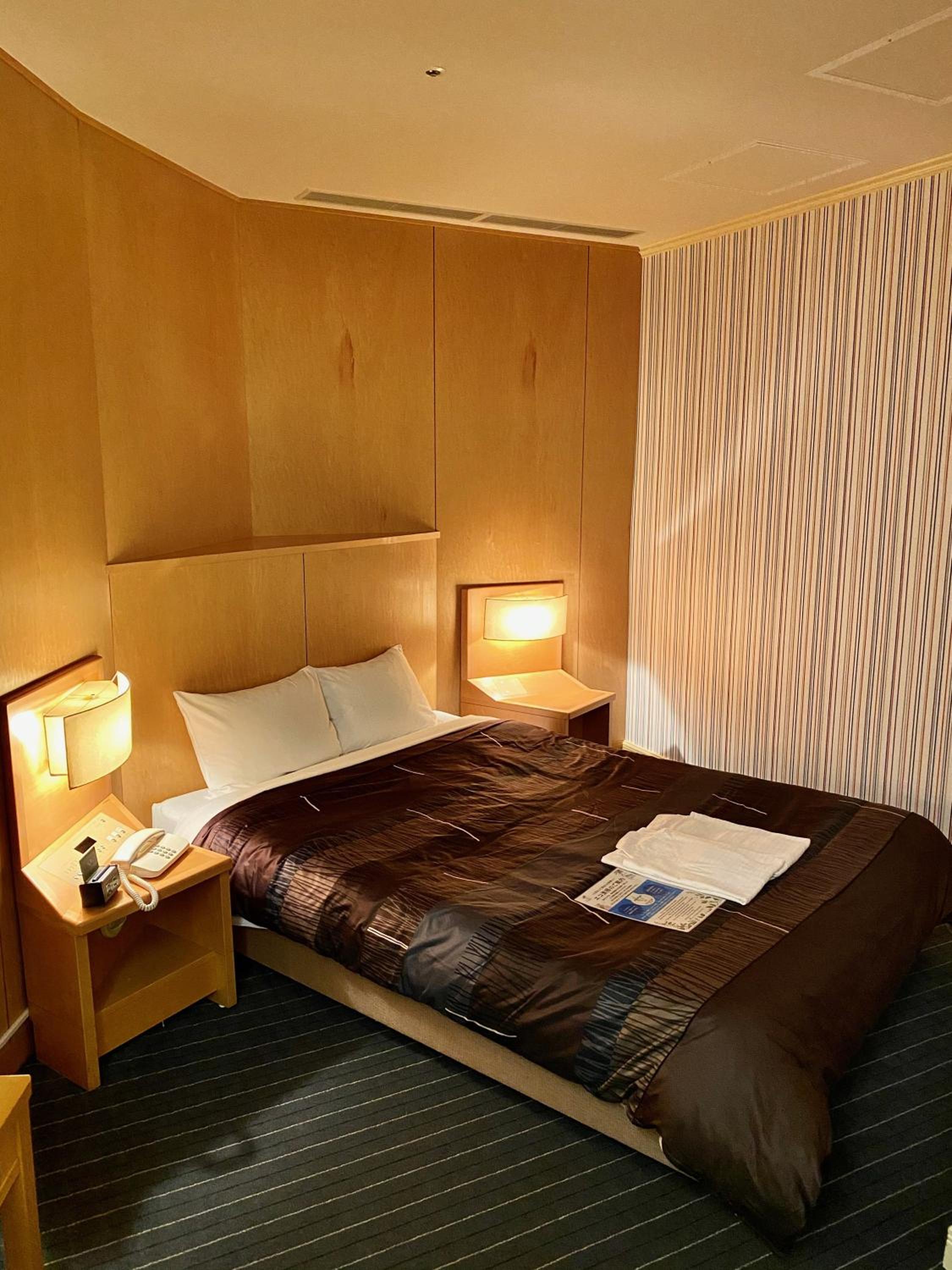 Standard, Twin Beds, Smoking Type Not Guaranteed