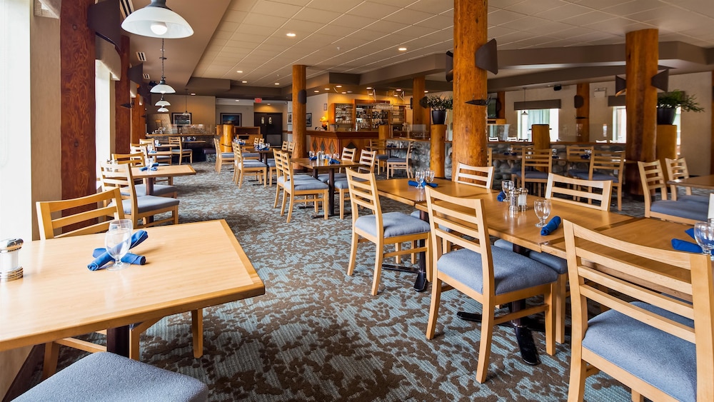 Best Western Plus Valemount Inn & Suites 49/65