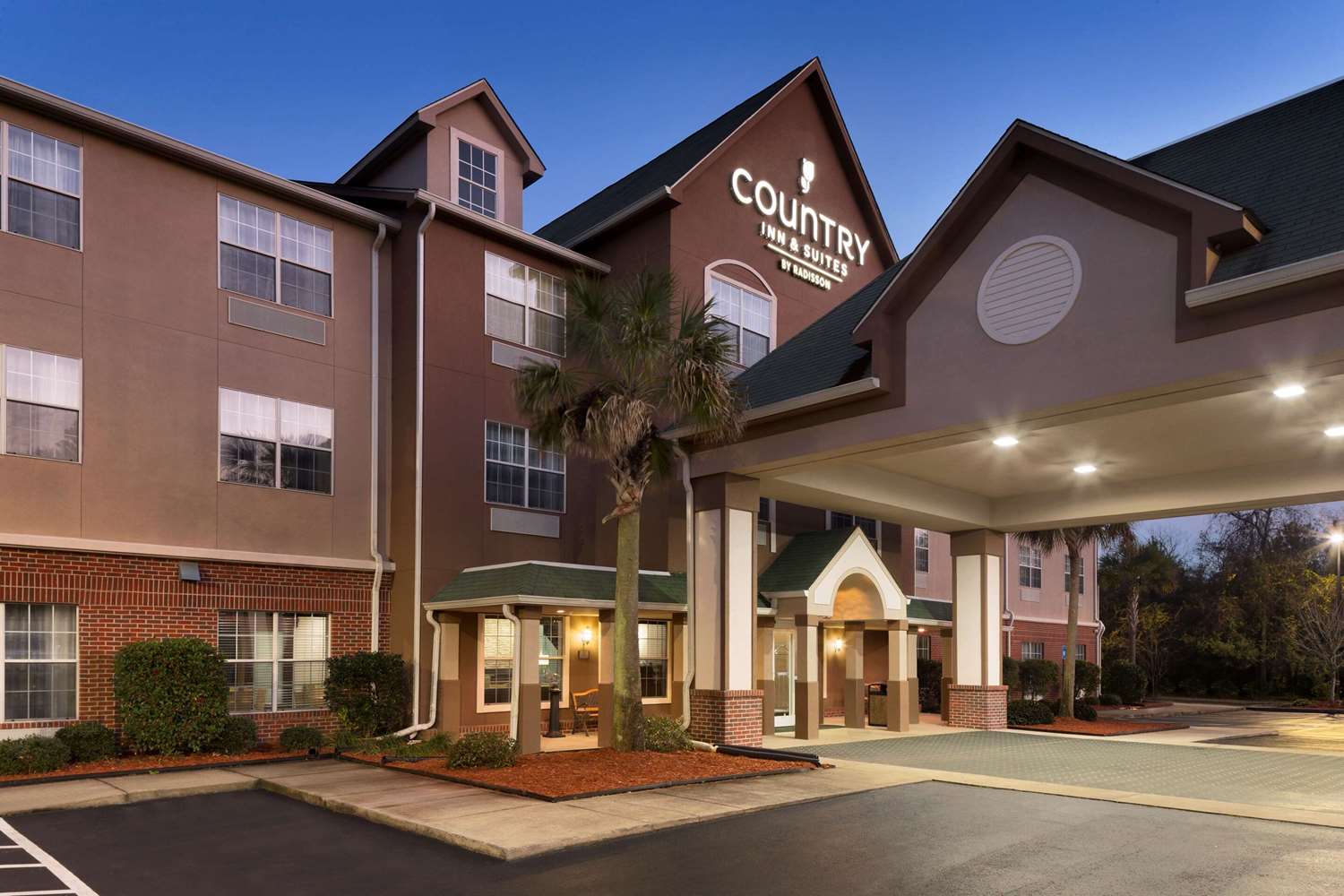 Country Inn & Suites by Radisson, Brunswick I-95, GA 2/19