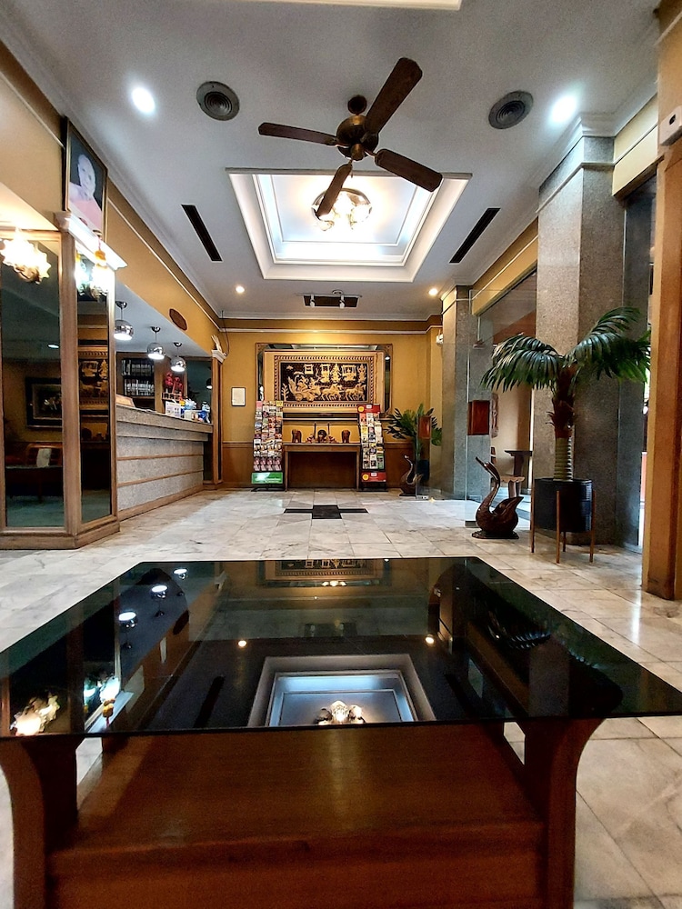 Traveller Inn Hotel 8/62