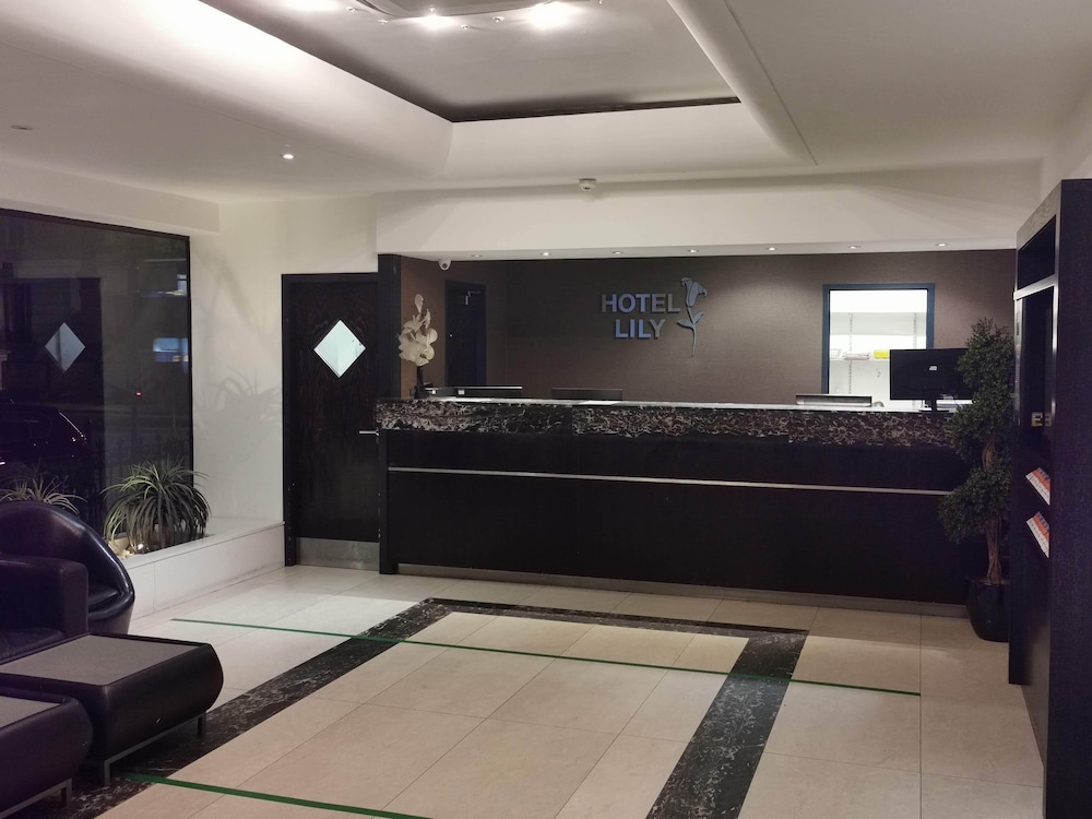 Lily Hotel 5/46