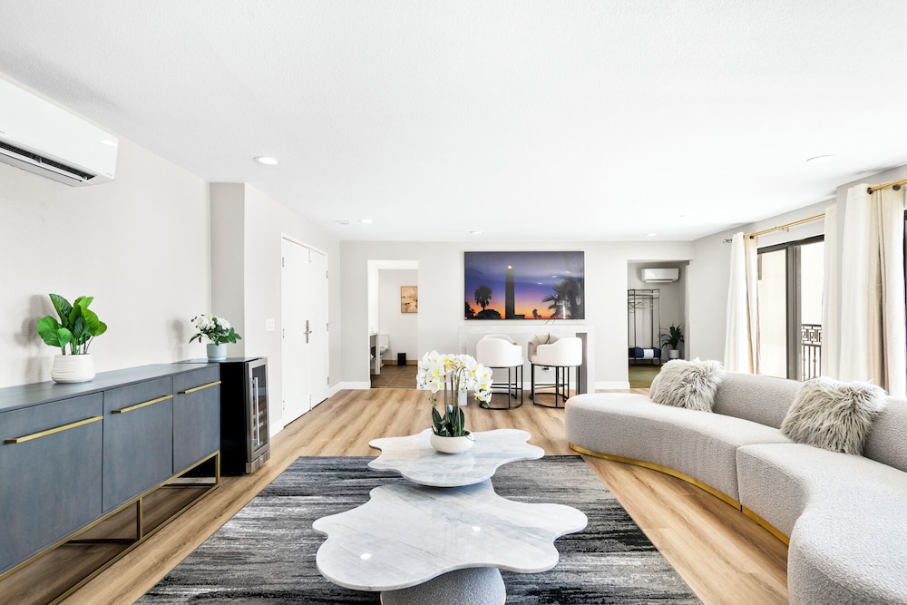 Serene Vegas Boutique Hotel 27/50