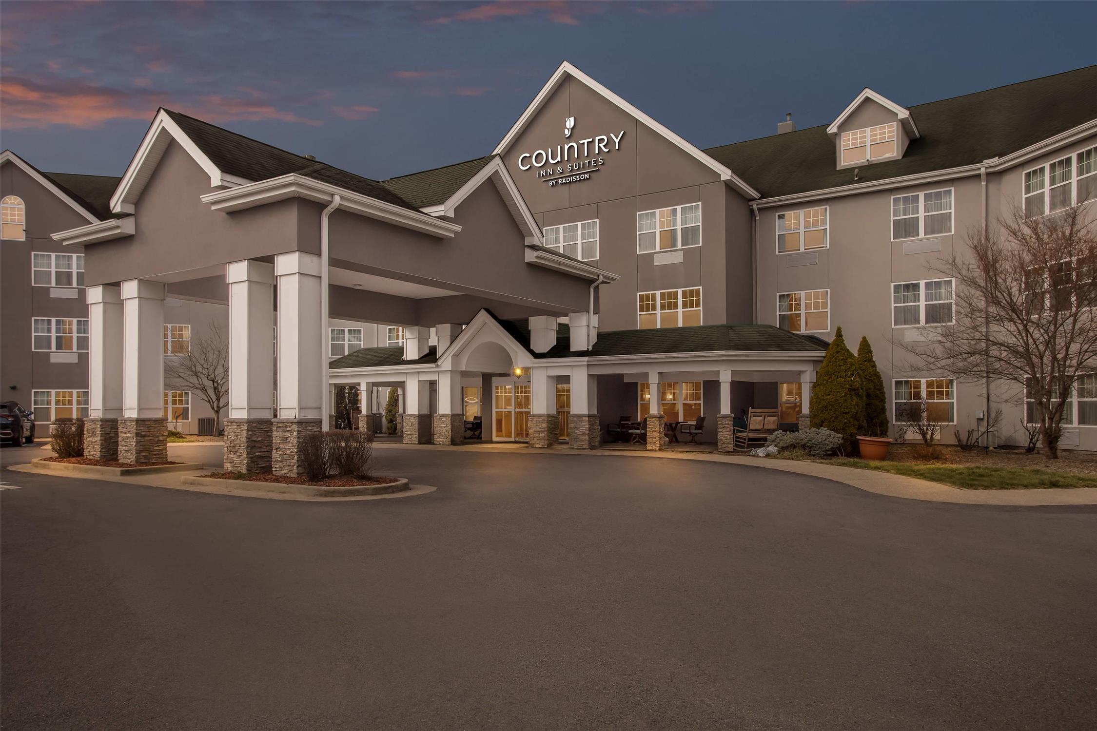 Country Inn and Suites By Radisson Beckley WV 6/65