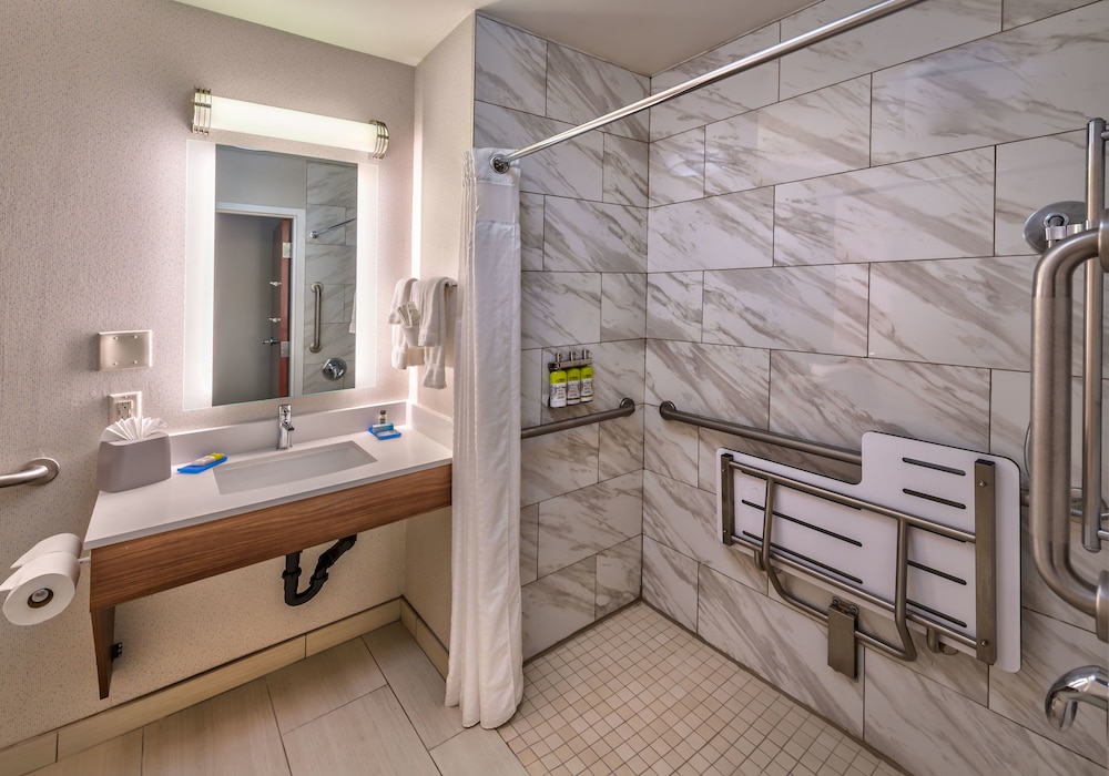 Holiday Inn Express Hotel Suites Reno Airport 19/51