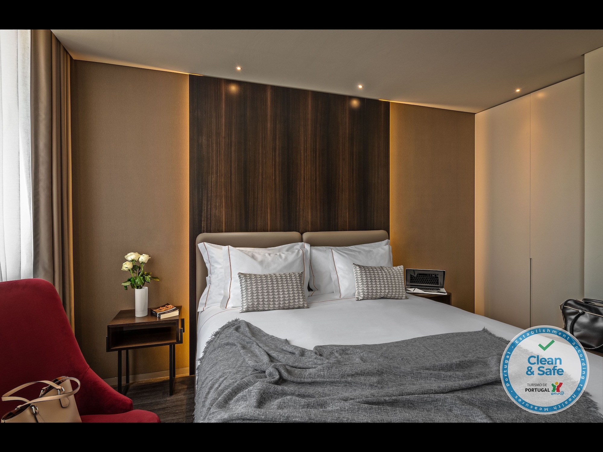 غرفة سوبيريور بسرير مزدوج أو سريرين منفصلين، Hotel Moon and Sun Porto 2/8