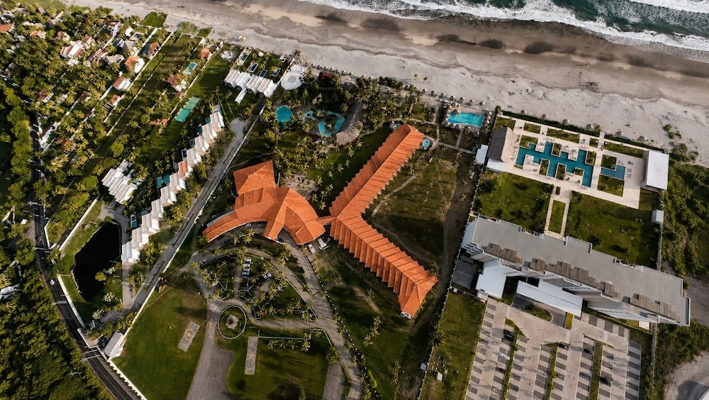 Hotel Tesoro Beach 2/50