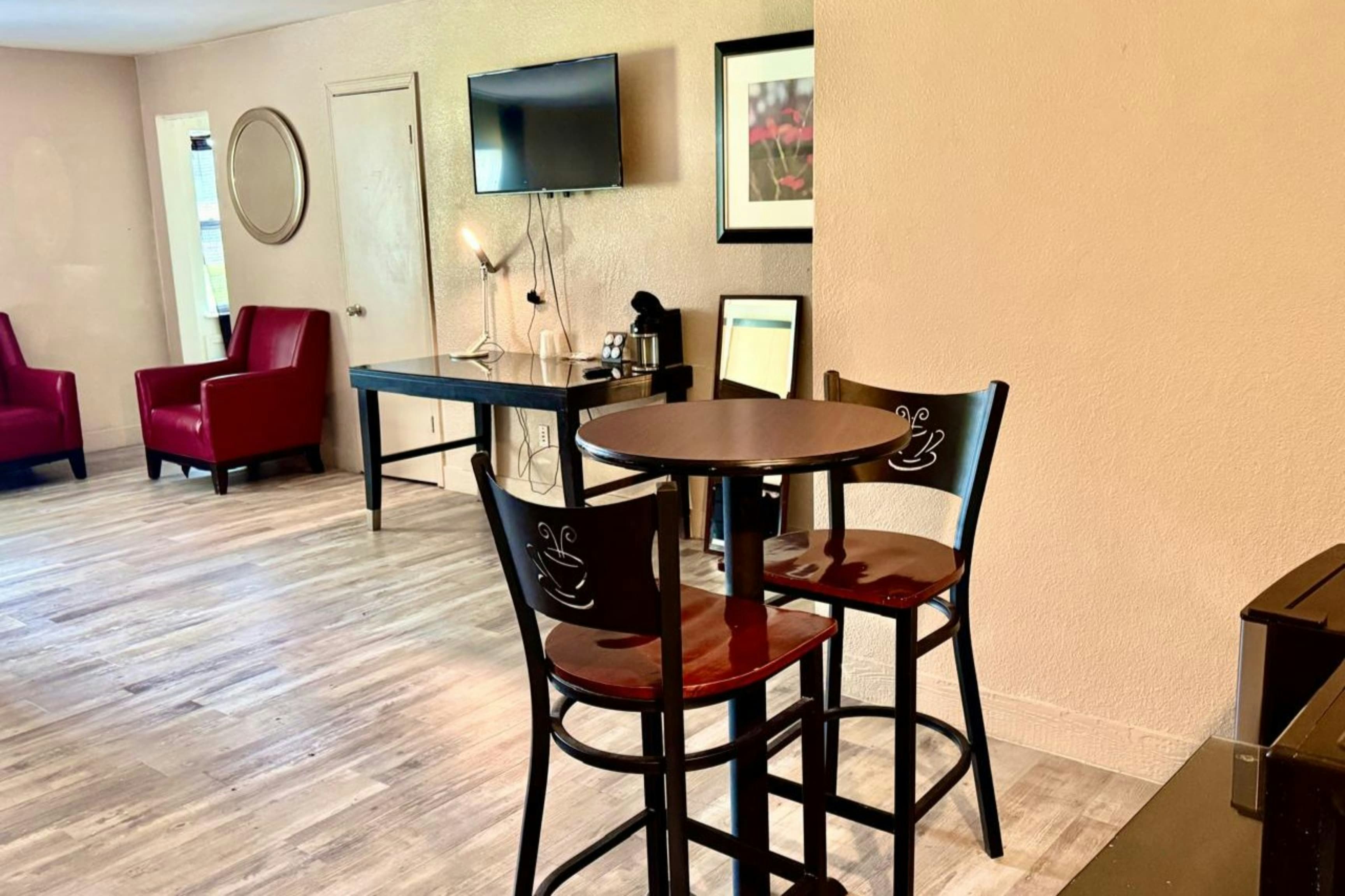 University Inn of Carbondale by Hotel O 37/49