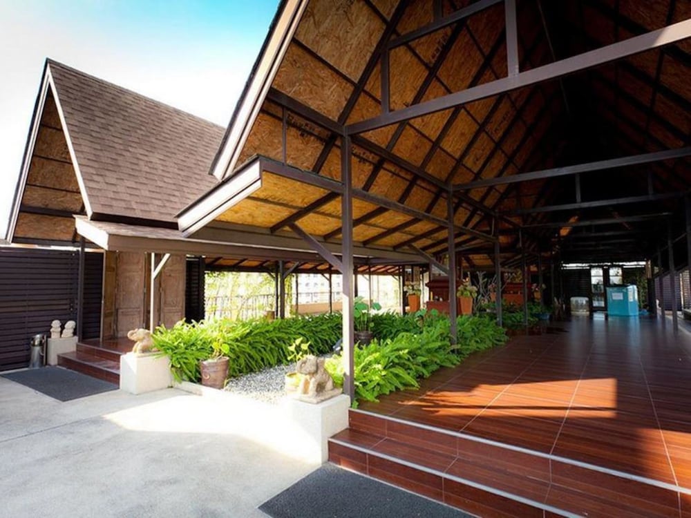 The Residence Airport Spa 9/19