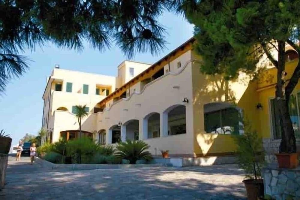 Hotel Club Bellavista 6/69