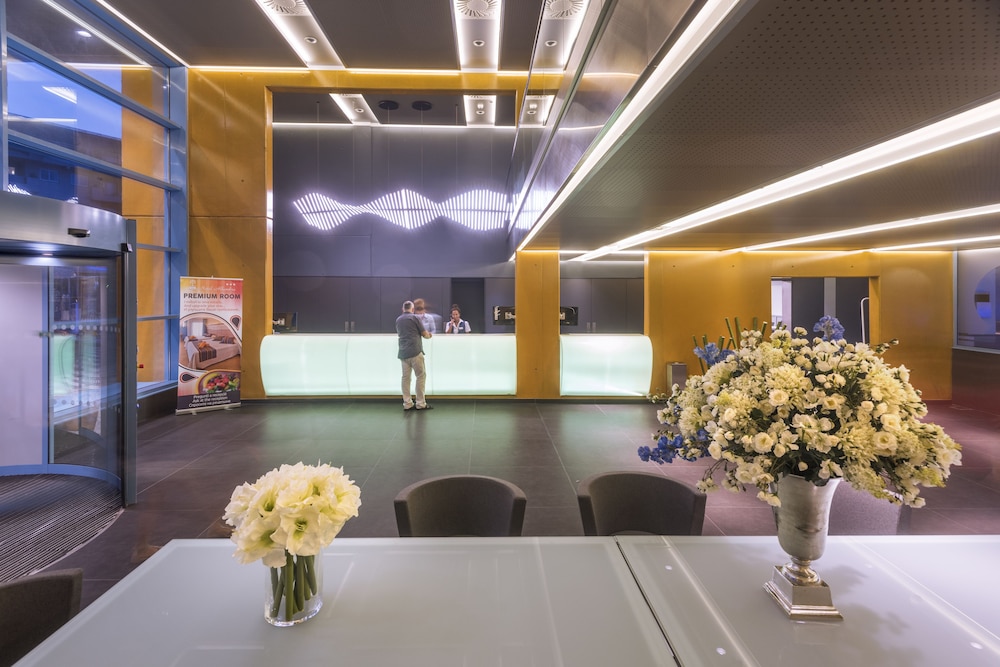 Hotel Alhambra 7/50