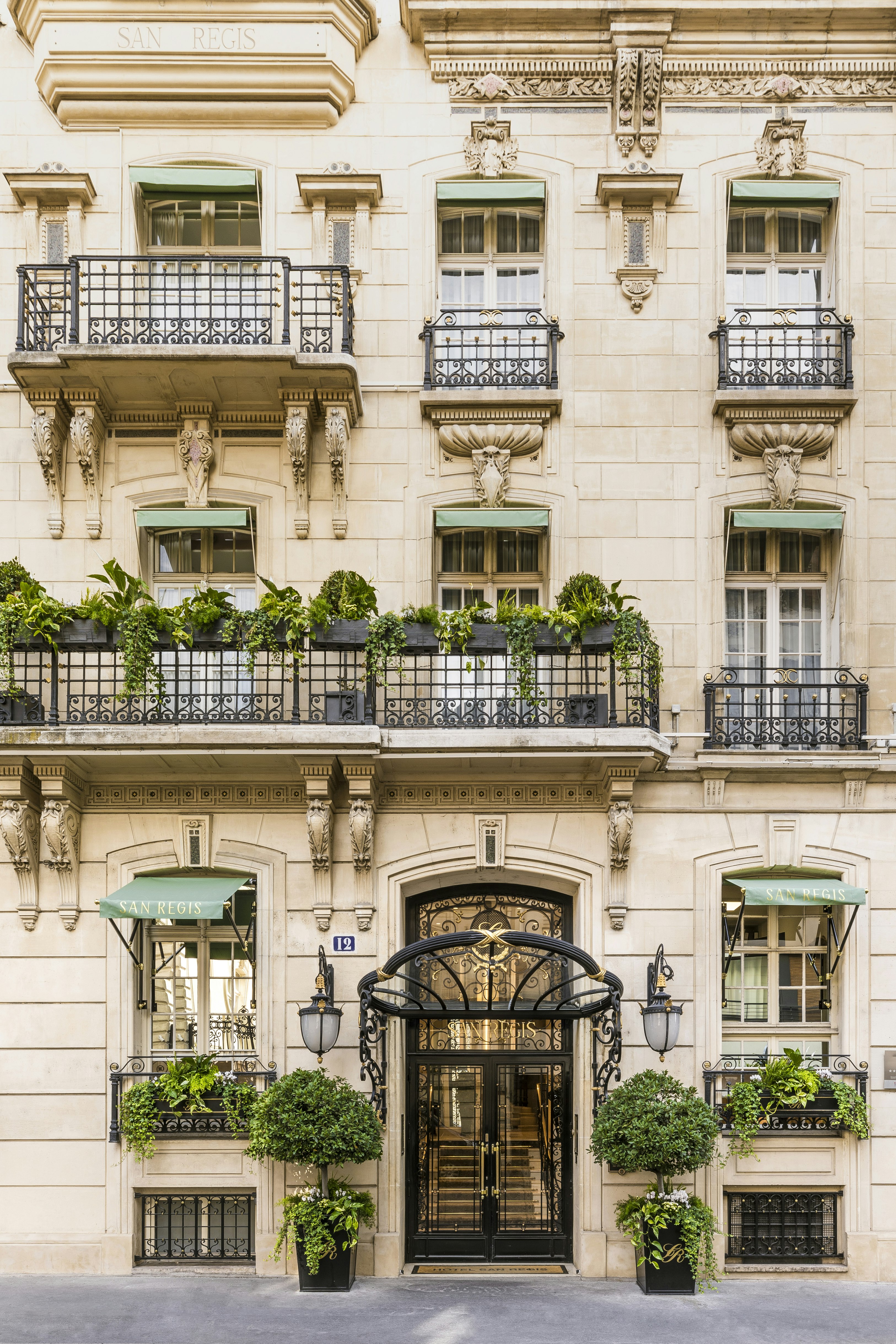 Hotel San Regis in PARIS