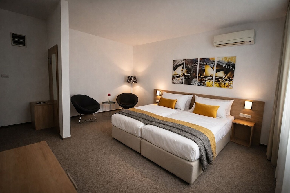 Kapitol Hotel 17/62