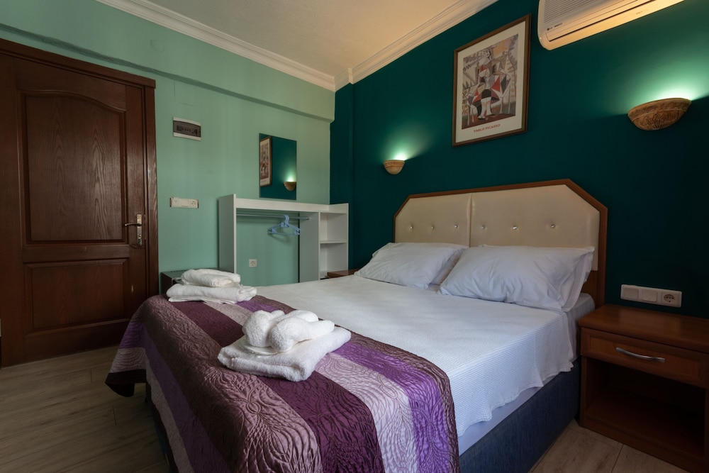 Rebetika Hotel 22/67
