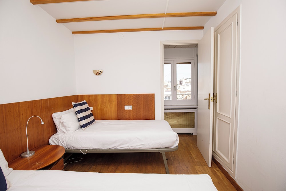 Hostal Mas 4/42