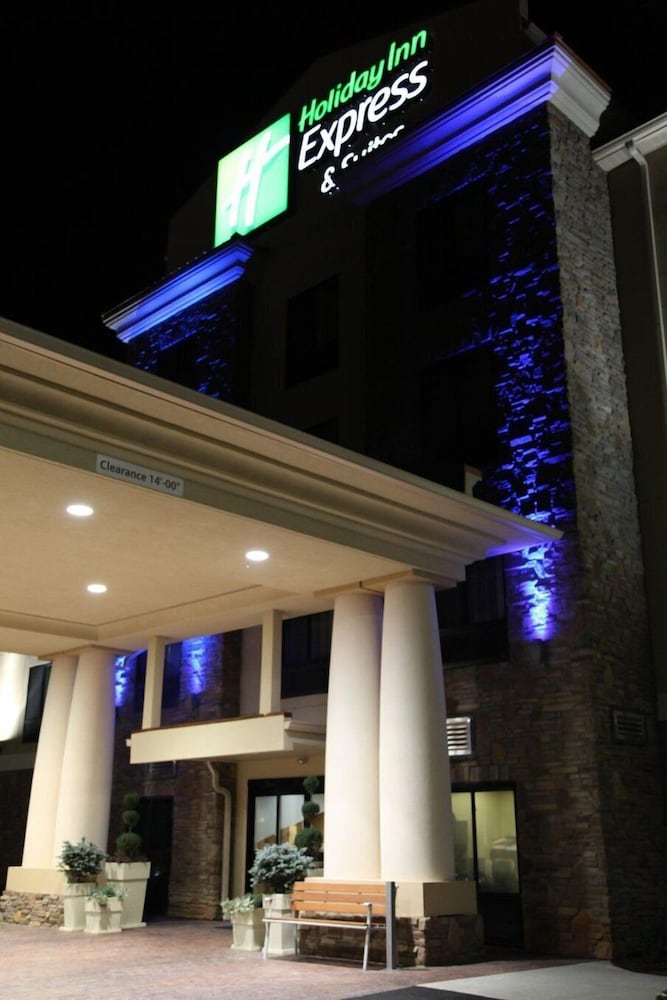 Holiday Inn Express Hotel And Suites Huntsville Airport 3/54