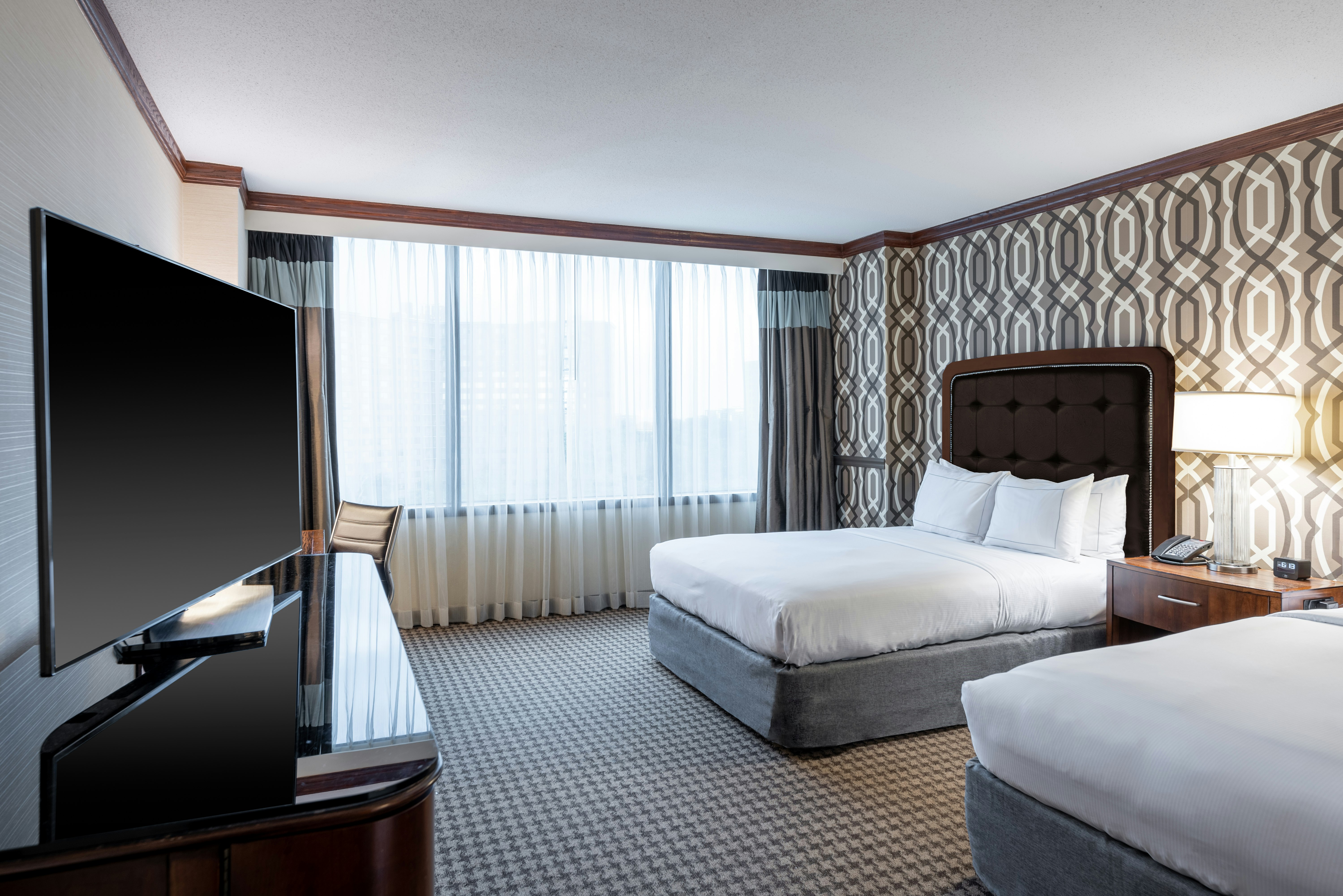 PRESIDENTIAL, 2 QUEEN BEDS