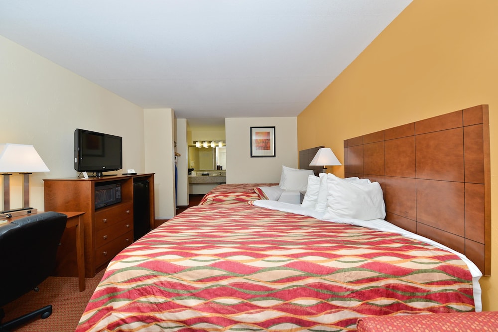 Best Western Snyder Inn 10/26