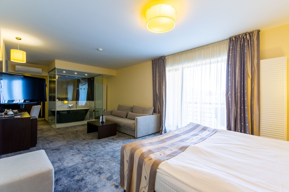 Golden Time Hotel 18/62