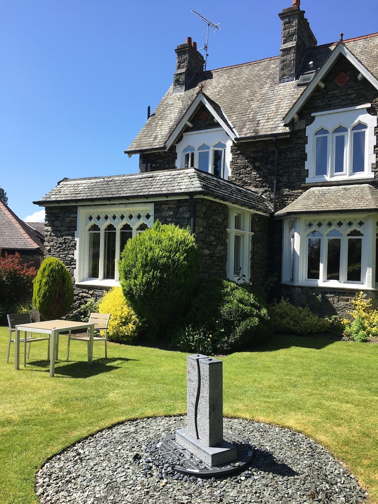 The Hideaway At Windermere 38/50