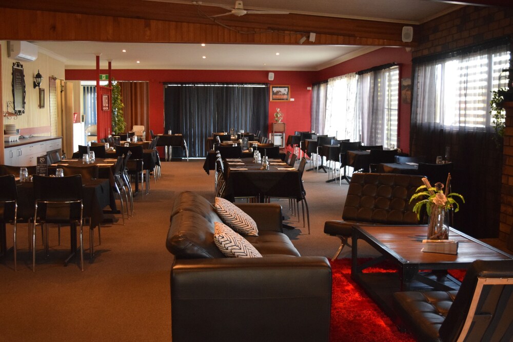 HIGH STREET MOTOR INN 48/61