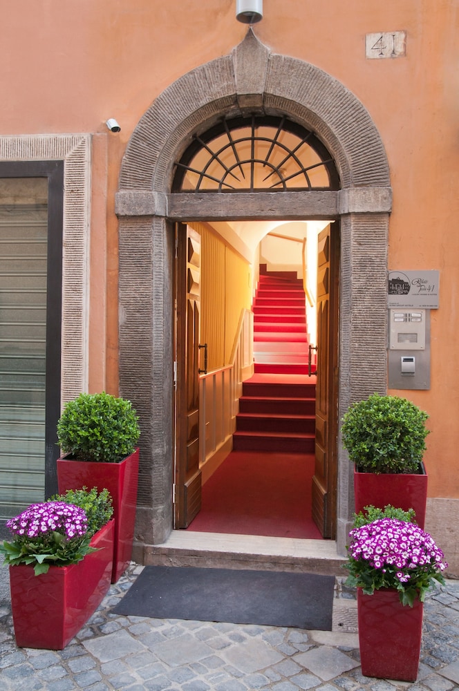 Trevi 41 Hotel 41/47