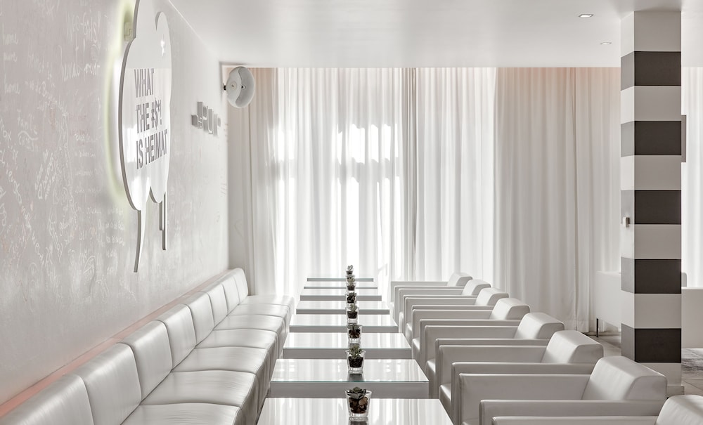 The Pure Hotel 45/51
