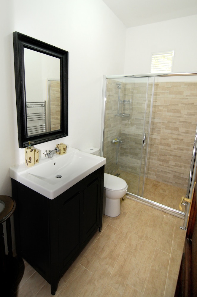 Nar, Suite, Queen Bed