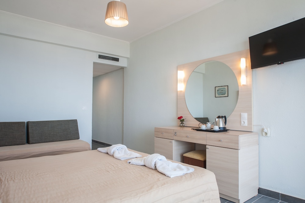 Golden Alexandros Hotel 6/22