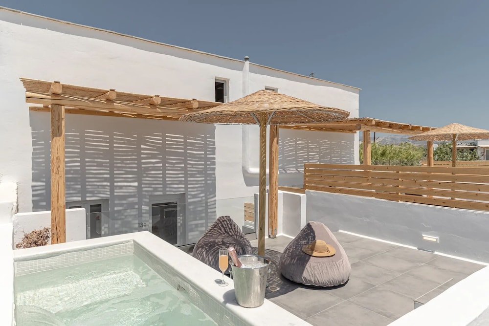 Naxos Finest Hotel Villas 26/50