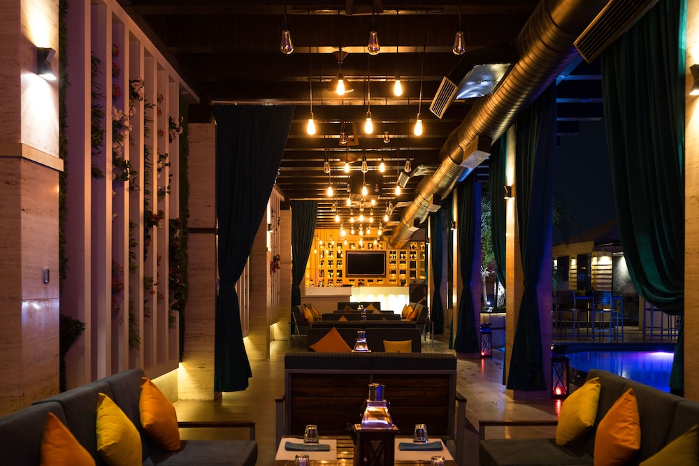The Landmark Hotel 34/49