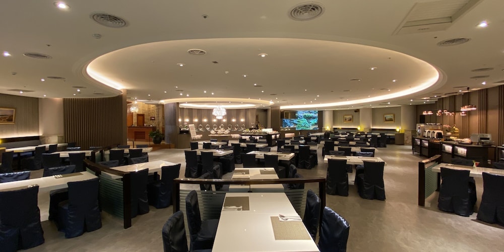 Monarch Plaza Hotel 36/47