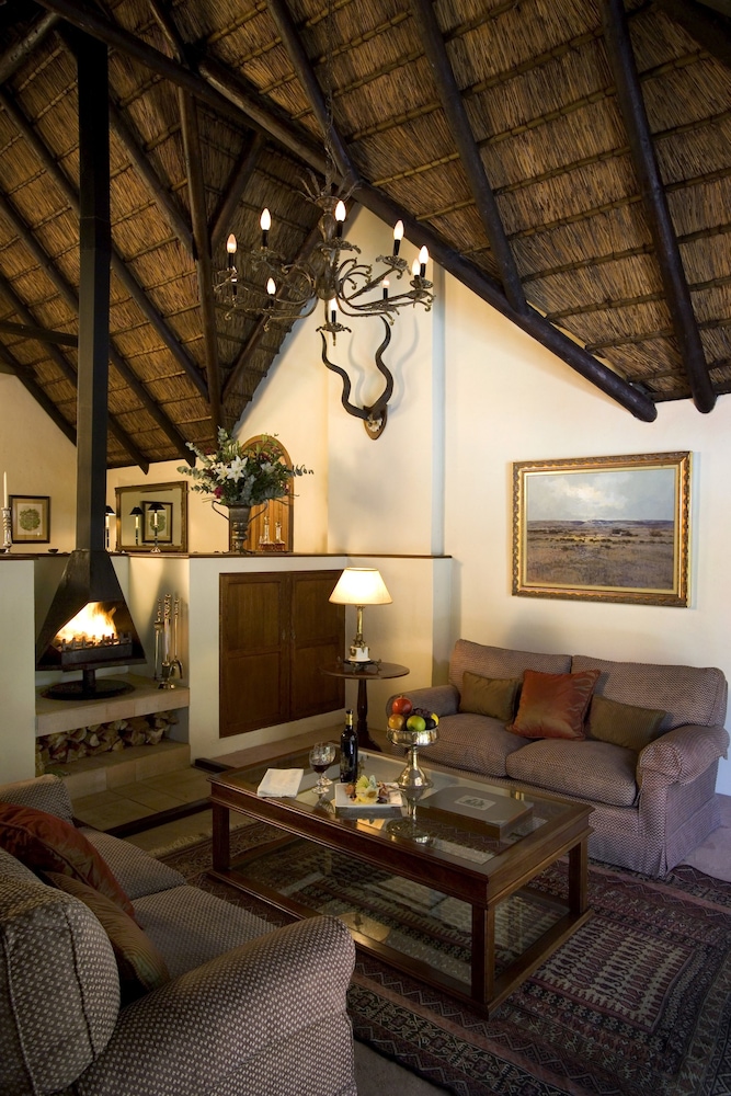 Hunter S Country House 28/33