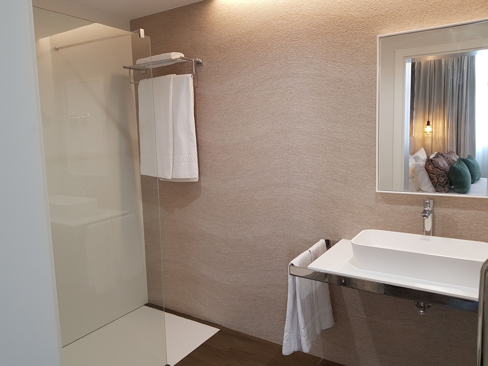 Thomar Boutique Hotel 62/63