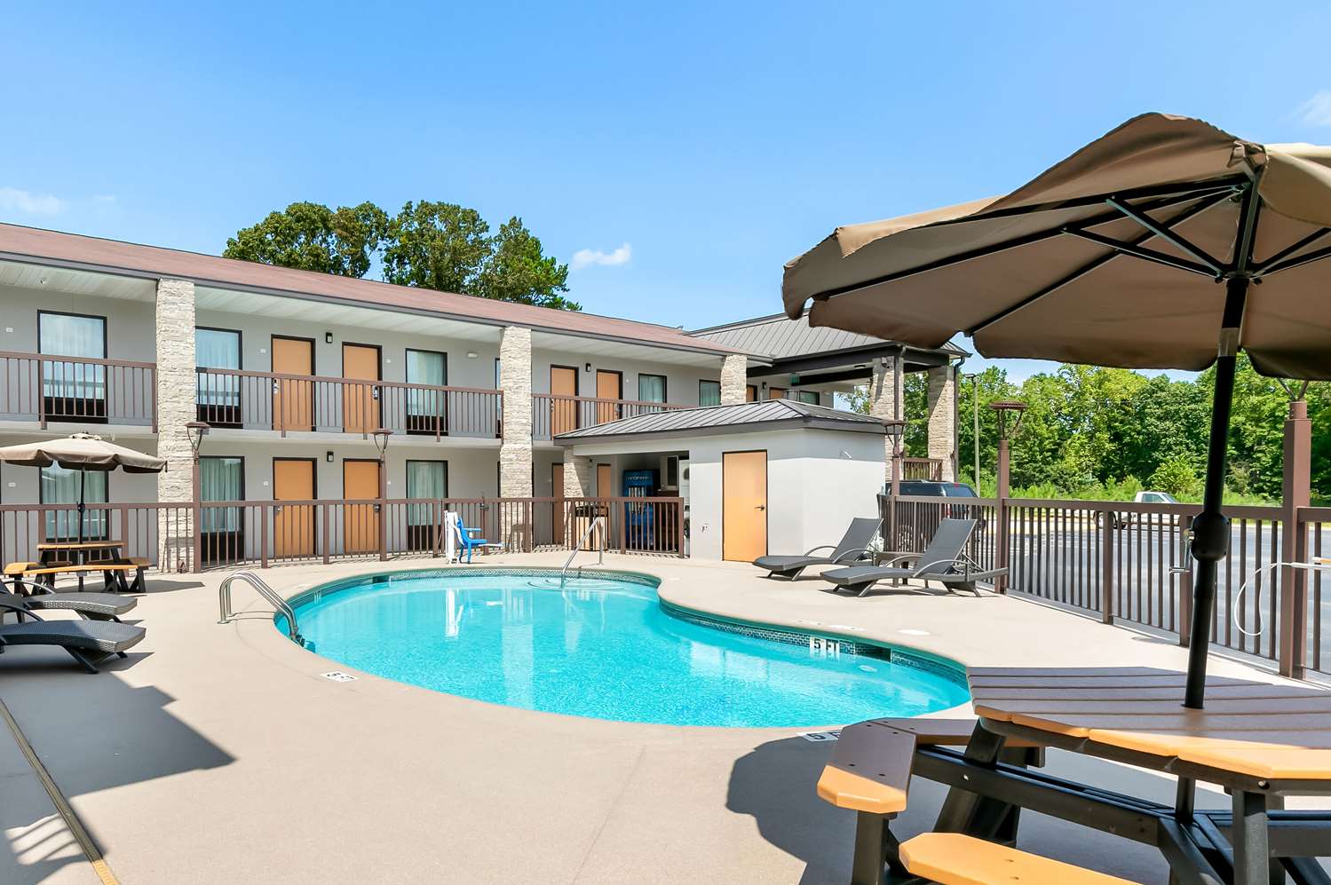 Quality Inn Commerce at I-85 2/16