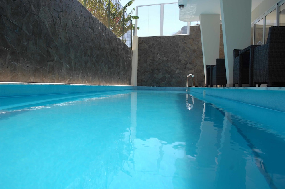 Blue Marlin Hotel 30/50