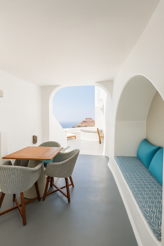 Chic Hotel Santorini 38/50