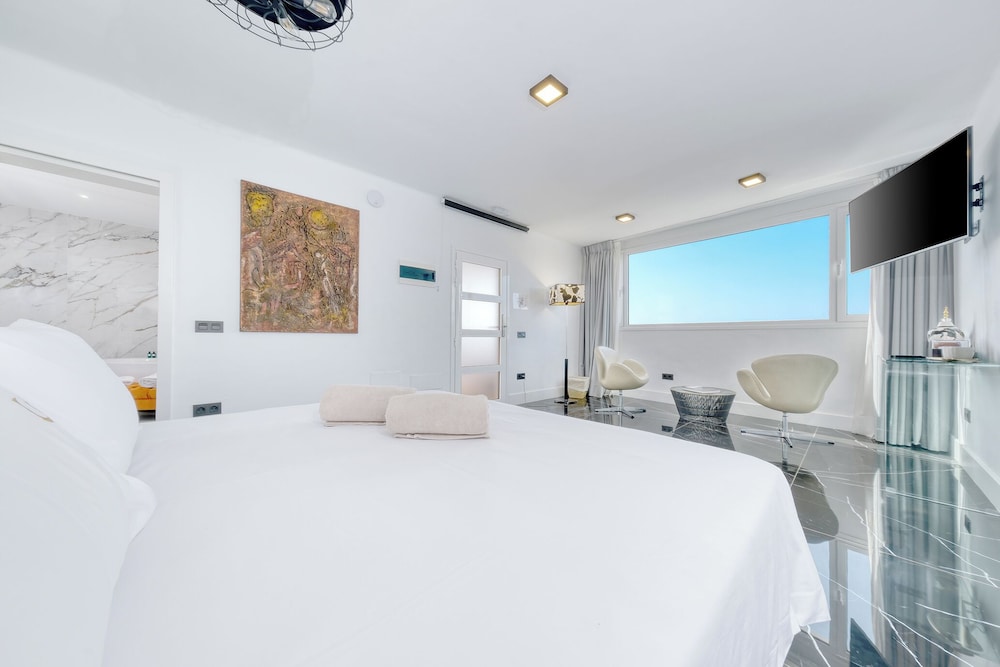 Junior Suite, King Bed, Ocean View