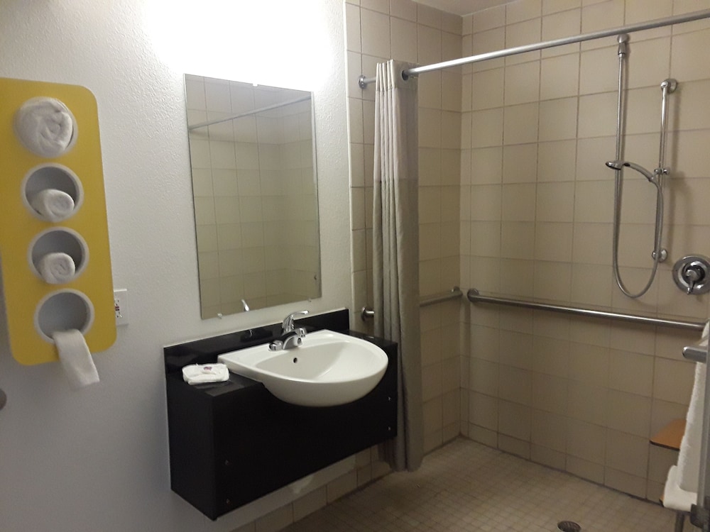 Motel6 Farmington, NM 34/65