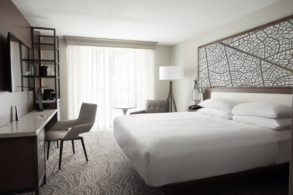 Orlando Airport Marriott Lakeside 17/58