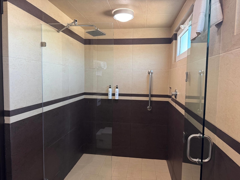 Upgrade, Suite, King Bed، Comfort Inn Puebla Centro Historico 3/3