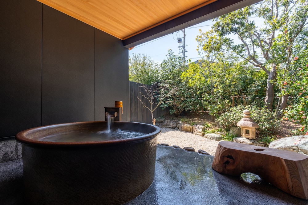 Auberge Yusura 28/50