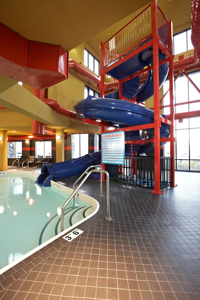 Comfort Suites Kelowna, BC 11/52