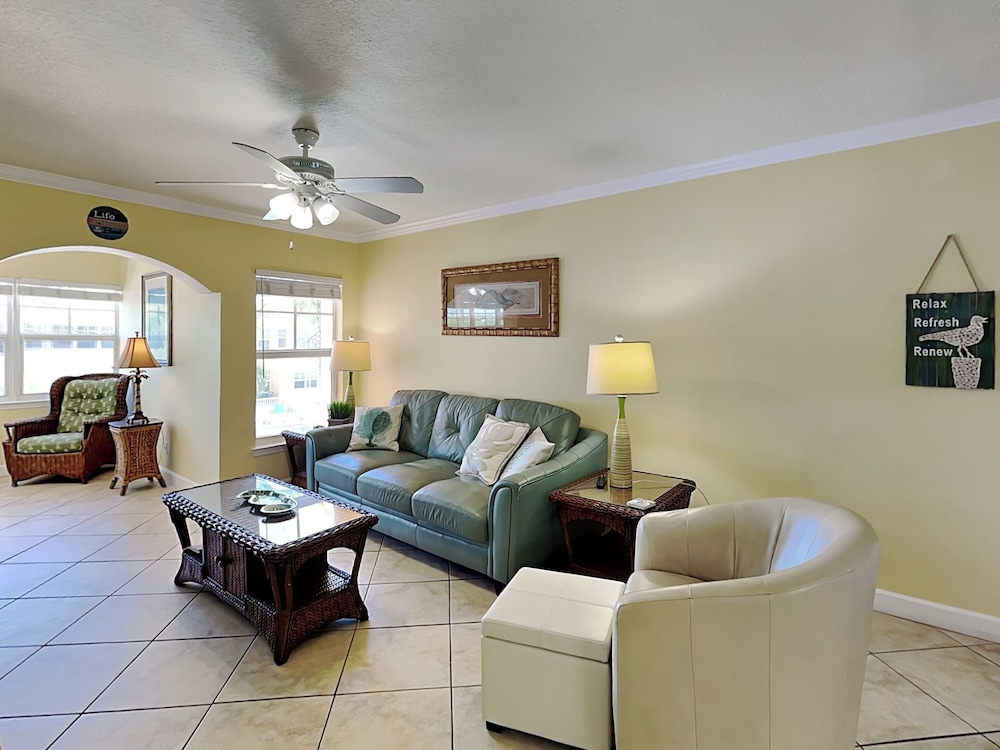 Barefoot Beach Resort 53/77